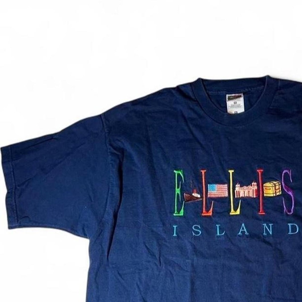 Embroidered Fruit of the Loom Ellis Island New York City cotton t-shirt, size XL